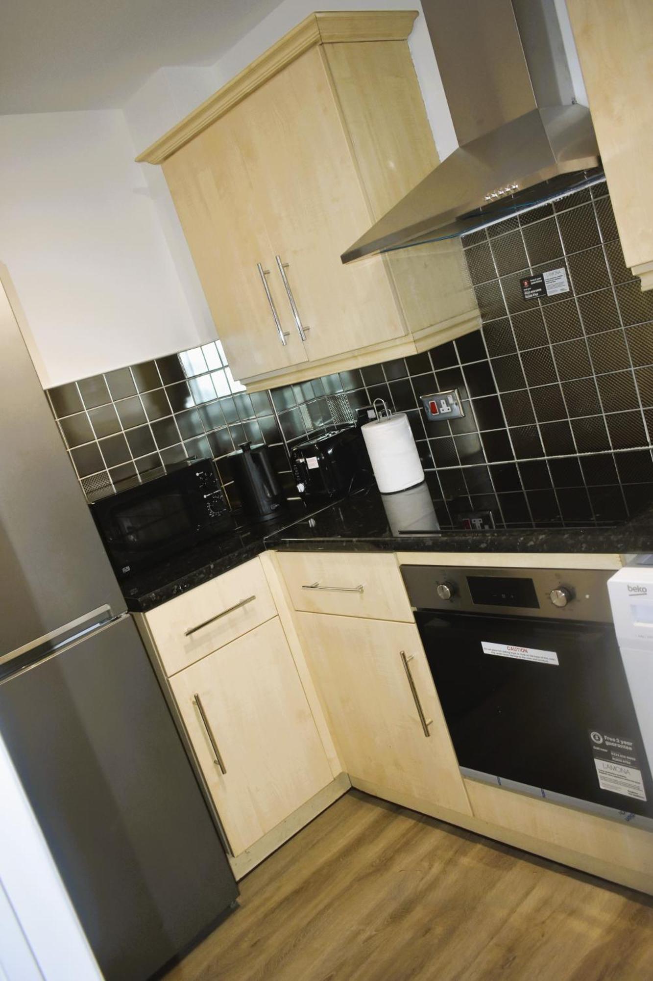 Luxury 2 Bed House With 3 Beds,3 Free Parking Lot In Dartford Near Town Centre, Adjacent Bus Stop, Train Station, Bluewater Mall, 25Mins To London City Airport,20 Miles From Central London Εξωτερικό φωτογραφία