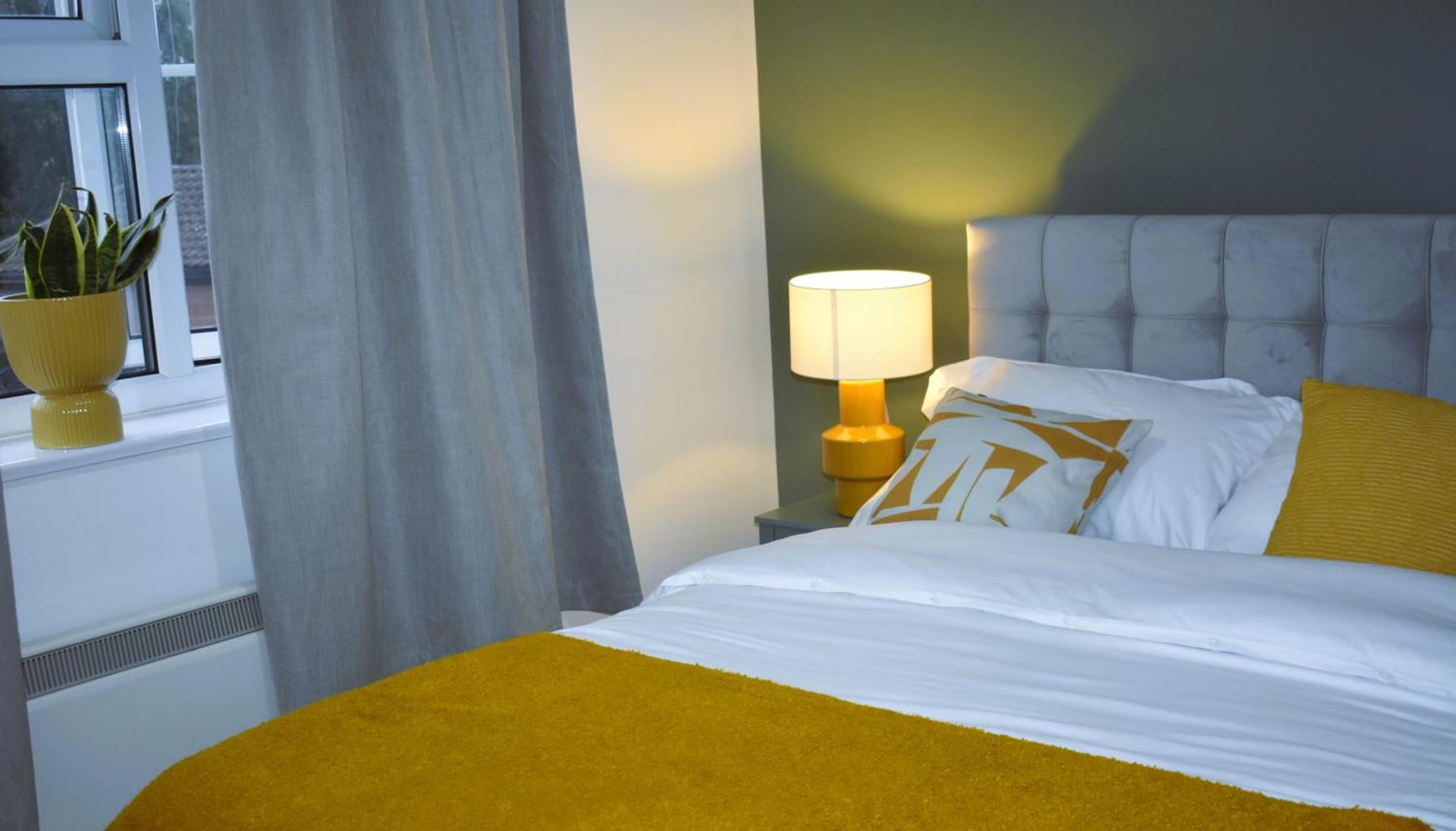 Luxury 2 Bed House With 3 Beds,3 Free Parking Lot In Dartford Near Town Centre, Adjacent Bus Stop, Train Station, Bluewater Mall, 25Mins To London City Airport,20 Miles From Central London Εξωτερικό φωτογραφία